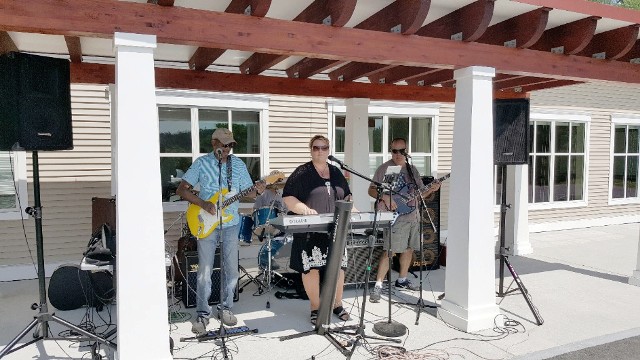 band playing